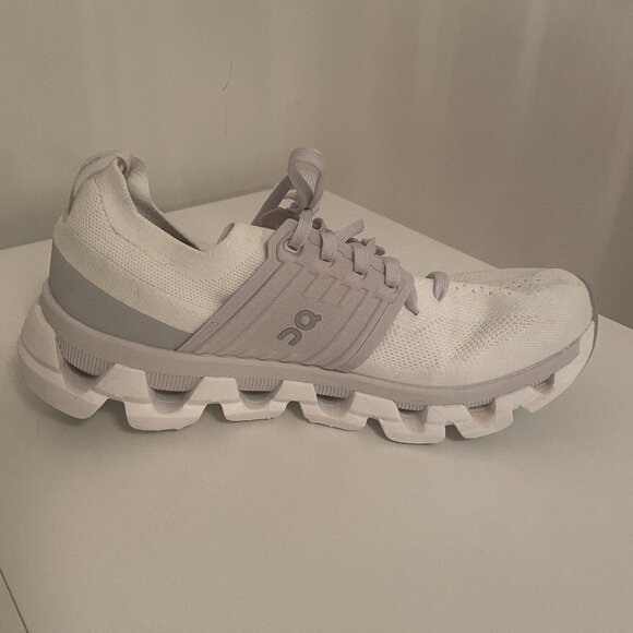 ON Cloudswift 3 Women's Running Shoe - Frost - Picture 2 of 9